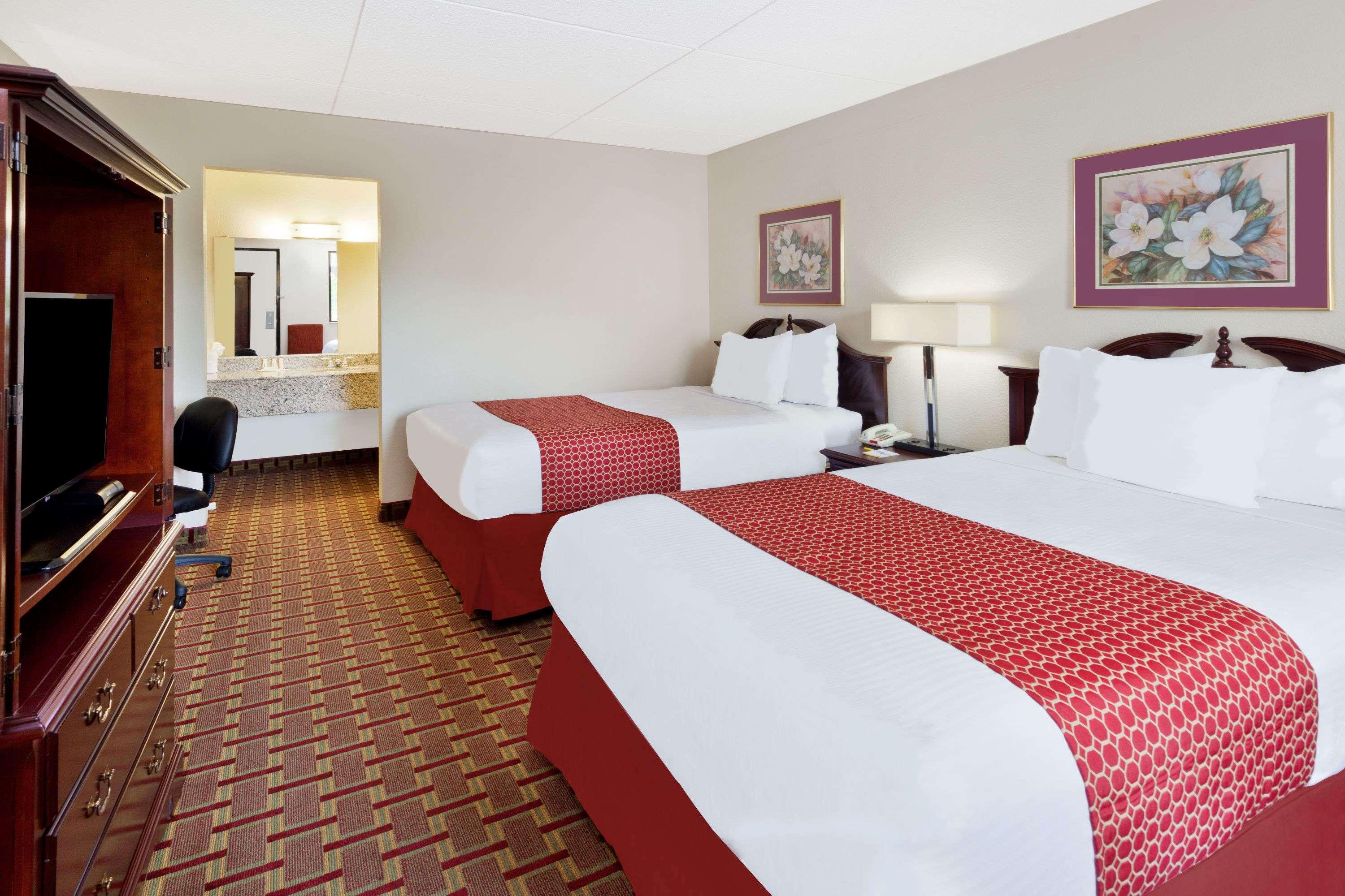 Hotel Bo, A Days Inn By Wyndham Chattanooga Downtown Zewnętrze zdjęcie